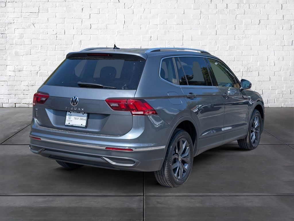 Used 2023 Volkswagen Tiguan SE FWD image 7
