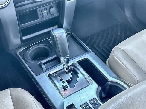 Used 2019 Toyota 4Runner SR5 Premium image 16