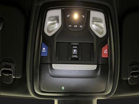 New 2026 RAM 1500 4x4 Crew Cab image 25