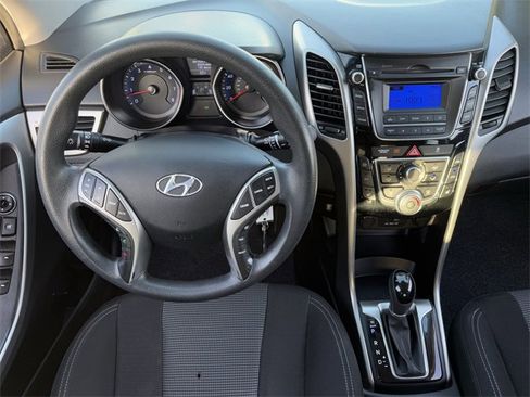 Used 2016 Hyundai Elantra GT image 12