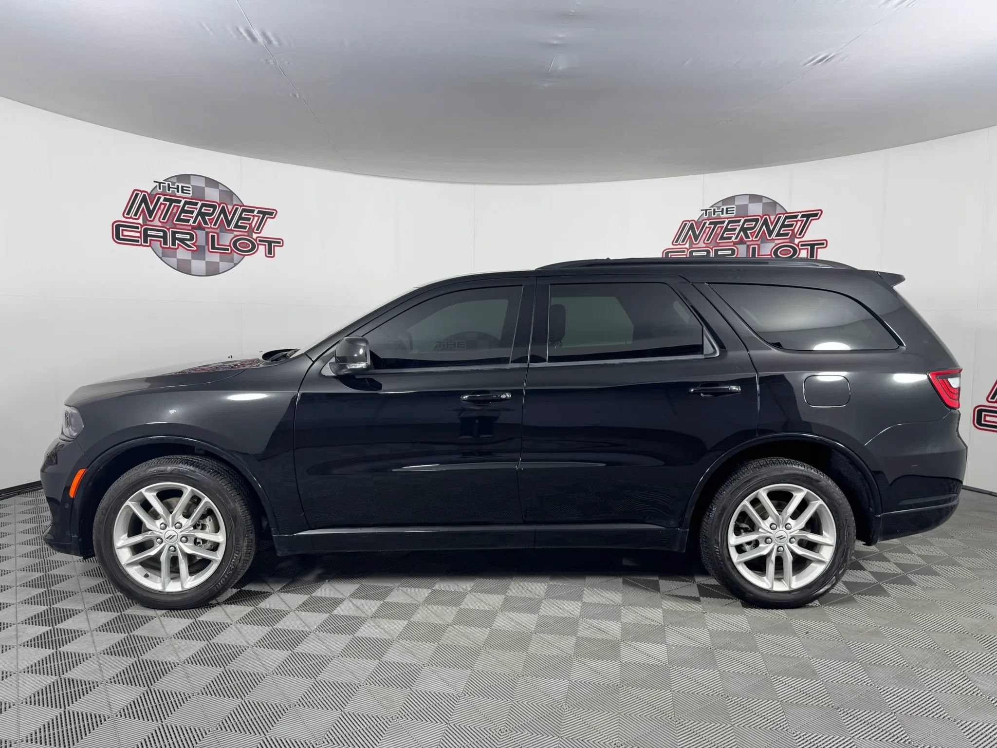 Used 2025 Dodge Durango GT AWD/4WD image 4