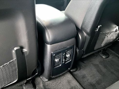 Used 2013 Dodge Durango SXT image 10