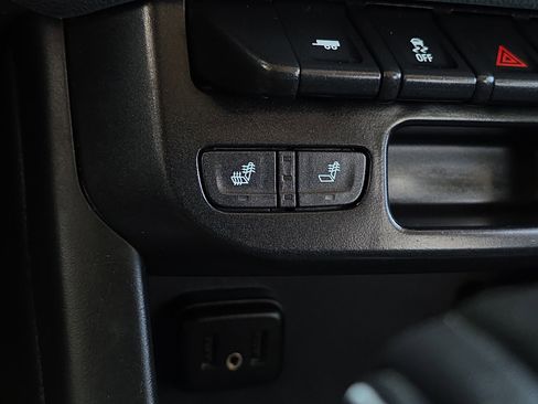 Used 2021 Chevrolet Colorado Z71 w/ Z71 Midnight Edition image 25