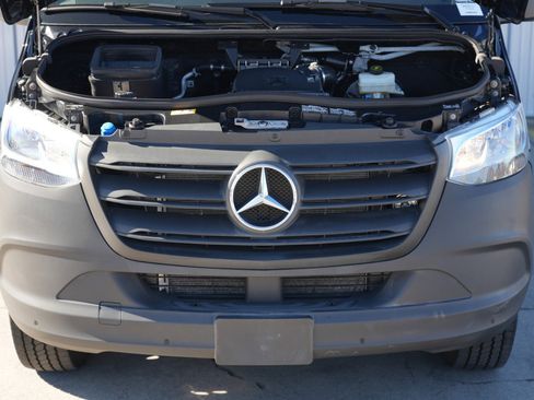 Used 2023 Mercedes-Benz Sprinter 2500 w/ Parking Package image 8