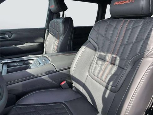 New 2025 Nissan Armada PRO-4X AWD/4WD image 25