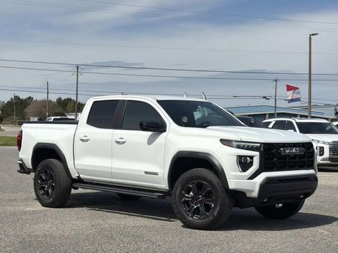 Used 2024 GMC Canyon Elevation RWD image 2
