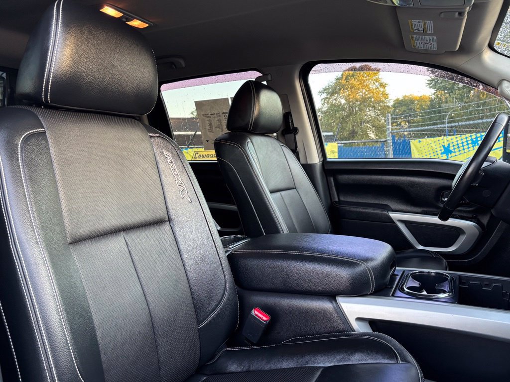Used 2019 Nissan Titan PRO-4X AWD/4WD image 23