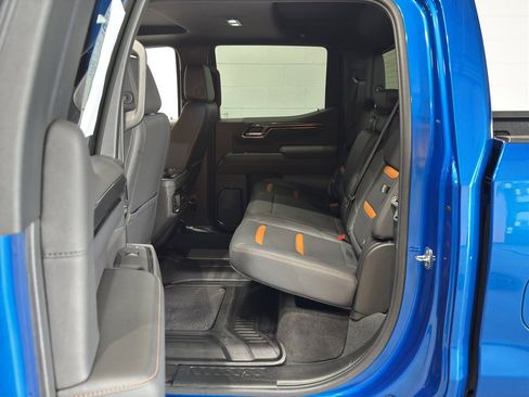 Used 2022 GMC Sierra 1500 AT4 w/ AT4 Premium Package image 13