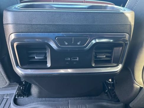 Used 2024 GMC Sierra 3500 Denali Ultimate AWD/4WD image 19