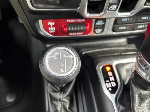 Used 2024 Jeep Wrangler Unlimited Rubicon image 23