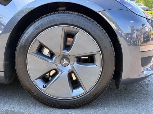Used 2022 Tesla Model 3 Long Range AWD/4WD image 50