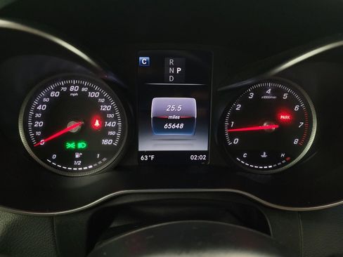 Used 2019 Mercedes-Benz GLC 300 4MATIC image 23