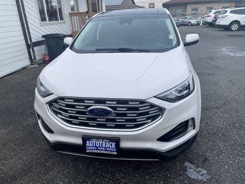 Used 2019 Ford Edge Titanium w/ Cold Weather Package AWD/4WD image 3