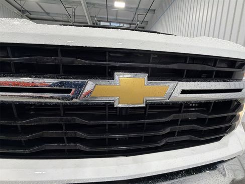 Used 2024 Chevrolet Silverado 2500 LT image 28
