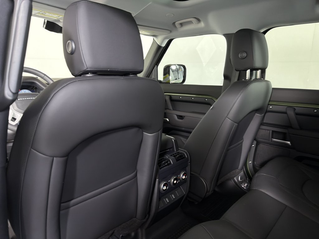 New 2026 Land Rover Defender 110 S AWD/4WD image 29