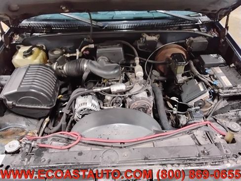 Used 1999 Chevrolet Suburban 2WD w/ Preferred Equipment Group 3 image 9