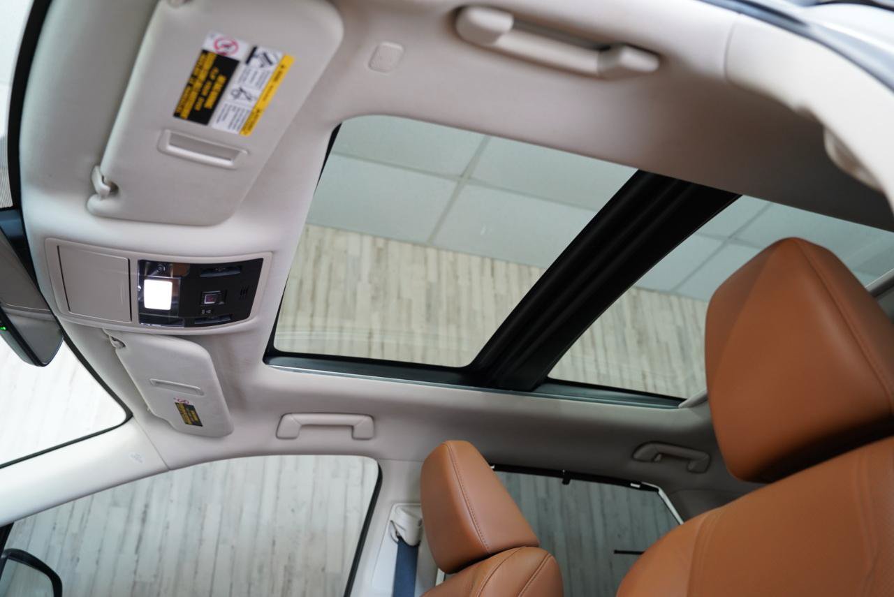 Used 2021 Lexus RX 450h AWD w/ Luxury Package image 35