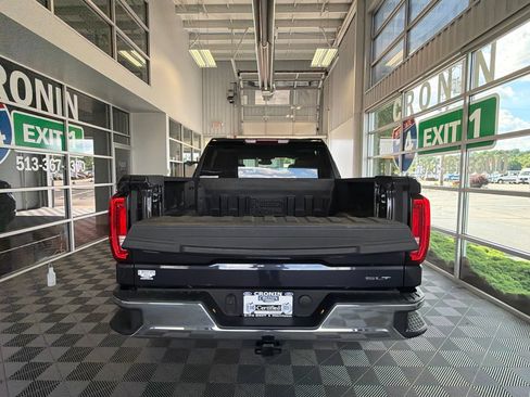Used 2025 GMC Sierra 1500 SLT AWD/4WD image 8