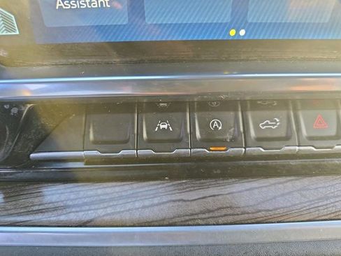 Used 2024 Chevrolet Silverado 1500 RST w/ Z71 Off-Road Package image 36