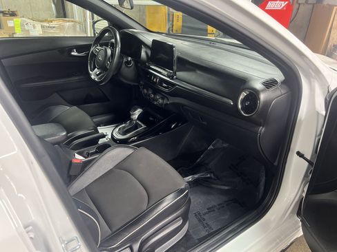 Used 2021 Kia Forte GT-Line image 29