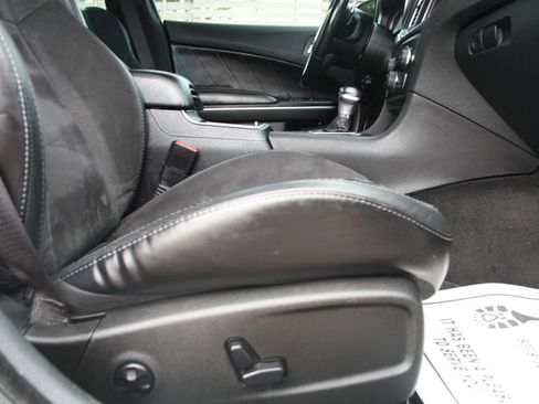 Used 2015 Dodge Charger R/T RWD image 8