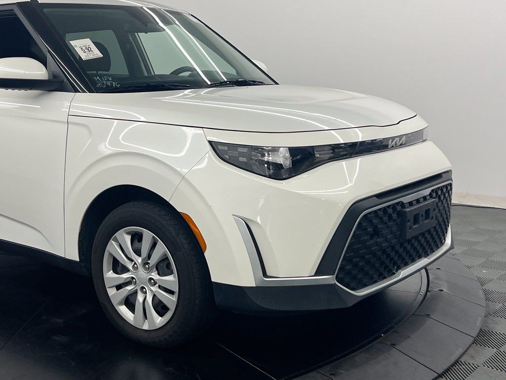 Used 2024 Kia Soul LX FWD image 8