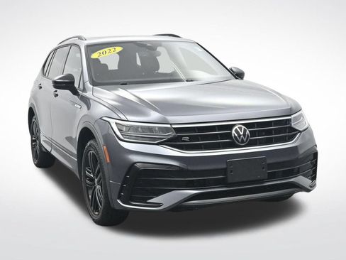 Used 2022 Volkswagen Tiguan SE R-Line AWD/4WD image 3