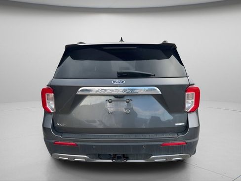 Used 2020 Ford Explorer XLT w/ Equipment Group 202A image 8