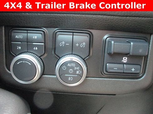 Used 2021 GMC Yukon Denali w/ Denali Premium Package image 19