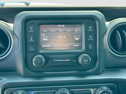 Used 2020 Jeep Gladiator Sport w/ Quick Order Package 24S AWD/4WD image 14