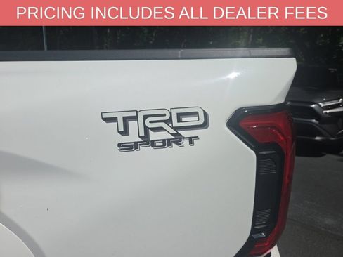 Used 2025 Toyota Tacoma TRD Sport AWD/4WD image 9