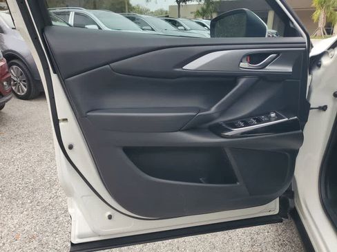 Used 2023 MAZDA CX-9 Touring image 17