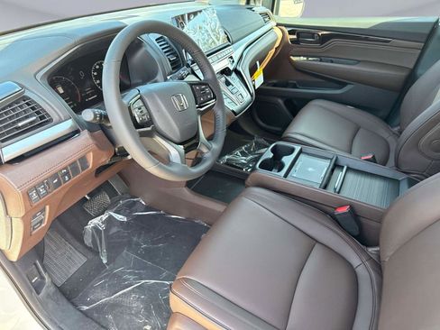 New 2026 Honda Odyssey Touring image 25