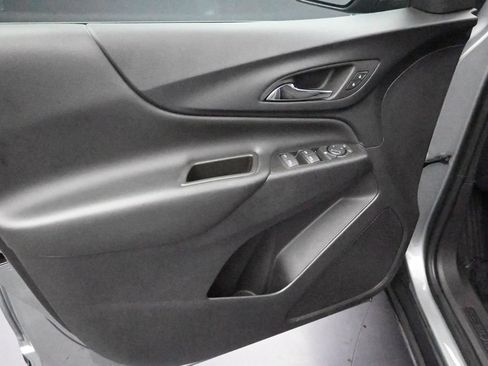 Used 2023 Chevrolet Equinox LT FWD image 12