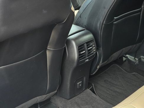 Used 2020 Ford Escape SEL FWD image 33