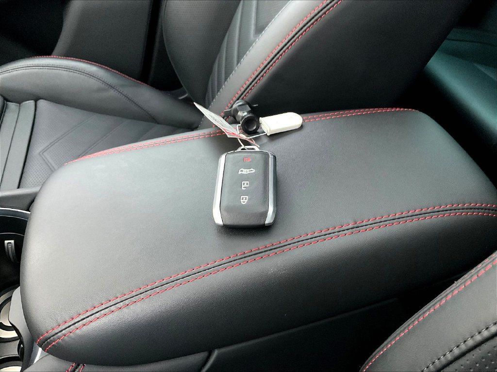 Used 2023 Maserati Grecale Modena AWD/4WD image 35