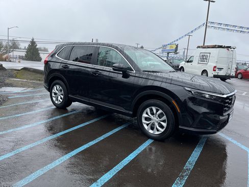 Used 2025 Honda CR-V LX image 7