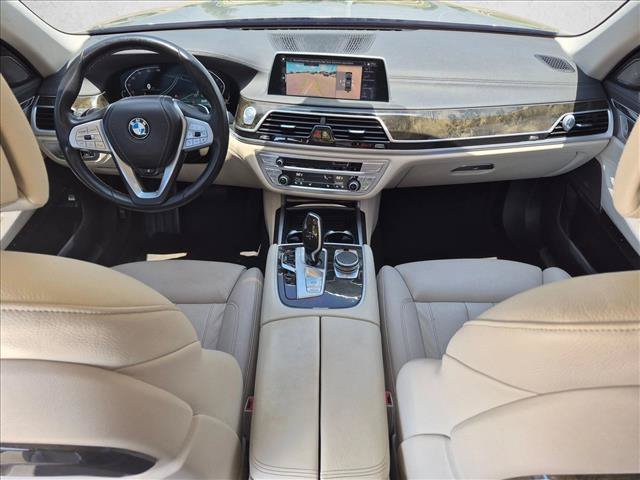 Used 2022 BMW 740i RWD image 18