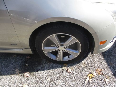 Used 2014 Chevrolet Cruze LT w/ Sun, Sound and Sport Package image 3