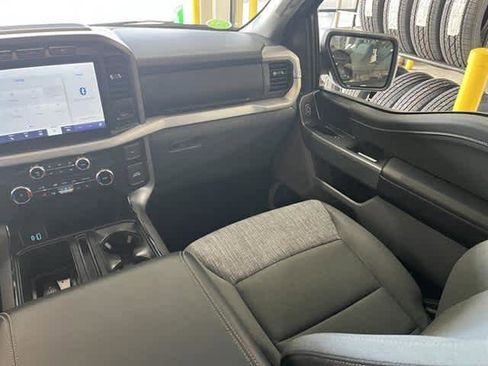 Used 2022 Ford F150 XLT w/ Equipment Group 302A High image 11