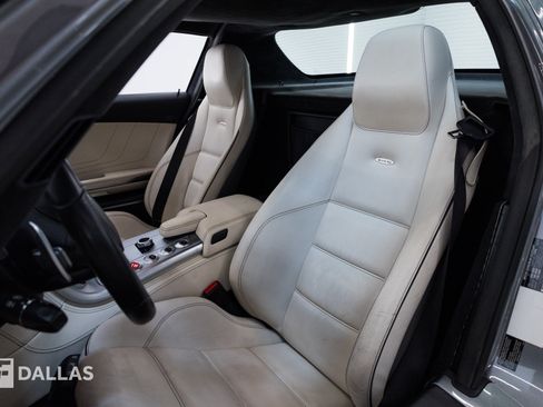 Used 2012 Mercedes-Benz SLS AMG Coupe image 3
