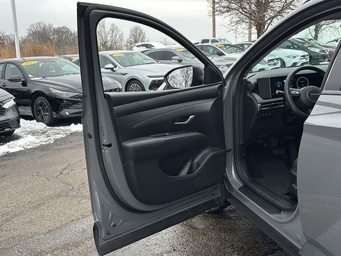 Used 2025 Hyundai Tucson SEL image 11