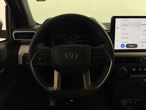 Used 2024 Toyota Tacoma TRD Off-Road image 20