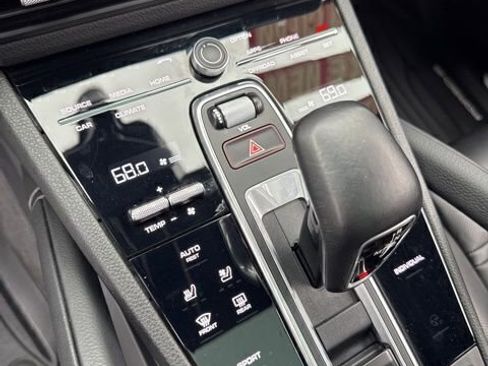Used 2020 Porsche Cayenne Base image 23