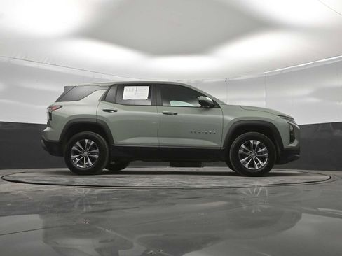 Used 2025 Chevrolet Equinox LT w/ Safety and Technology Package AWD/4WD image 40