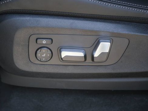 New 2026 BMW X5 sDrive40i w/ Parking Assistance Package RWD image 17