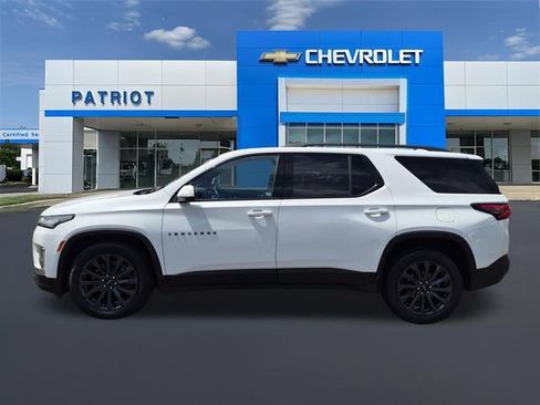 Used 2022 Chevrolet Traverse RS w/ LPO, Floor Liner Package AWD/4WD image 7