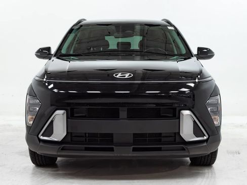 Used 2025 Hyundai Kona SEL FWD image 4