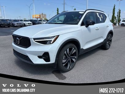 Used 2025 Volvo XC40 B5 Plus