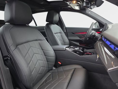 New 2026 BMW 540i xDrive AWD/4WD image 9